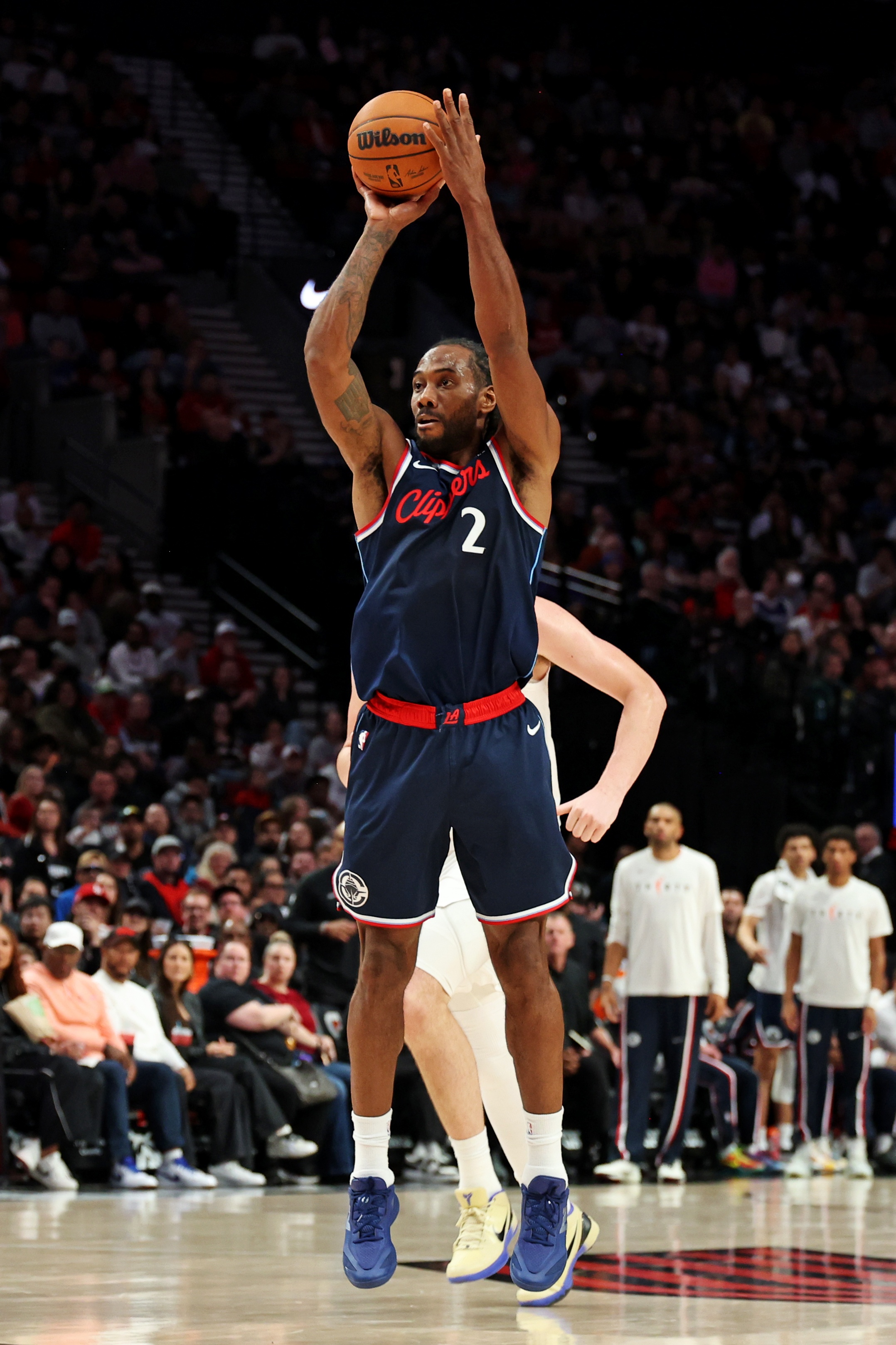 开云官方下载-媒体人：快船连续两次被开拓者暴打 限制小卡其他人放不放无所谓